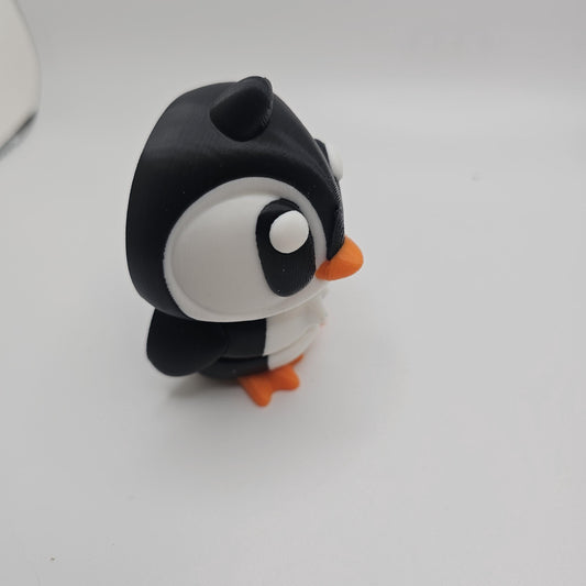 3D Printed Bright-Eyed Penguin Figurine – Multiple Sizes Available