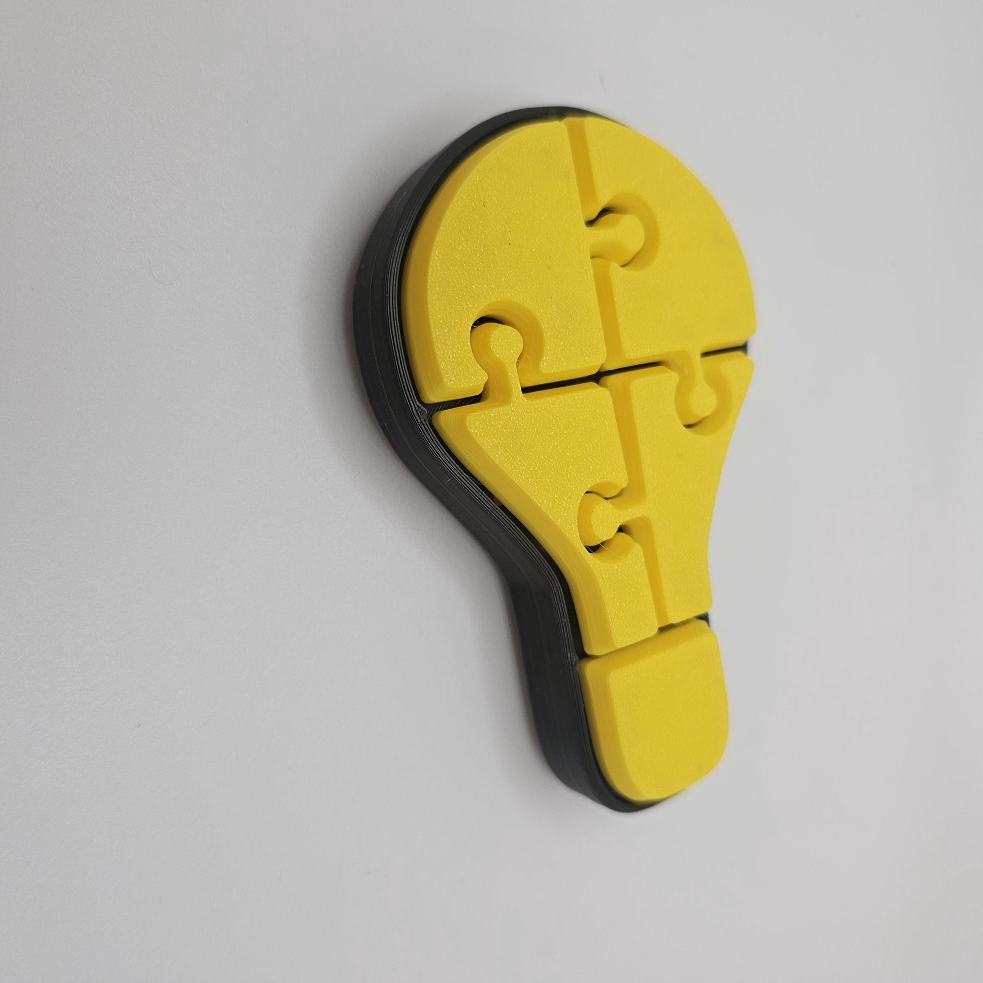 Light Bulb-Shaped Multi-Key Fidget Clicker – Customizable – 5 Keys
