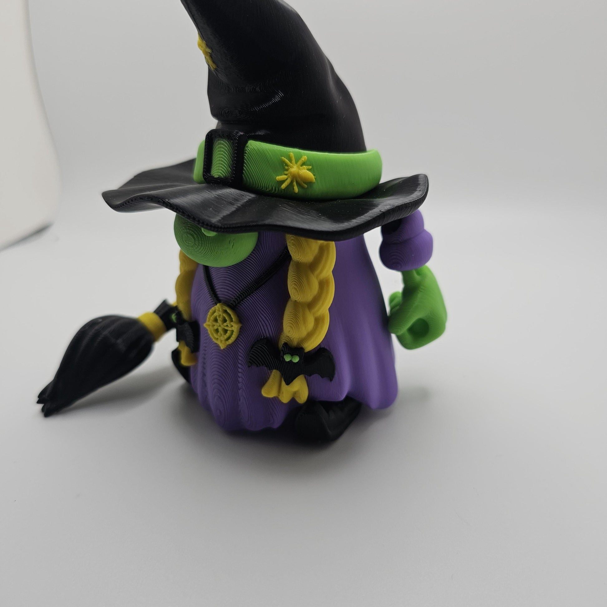 3D Printed Gnome Witch – Spooky & Whimsical Decor!