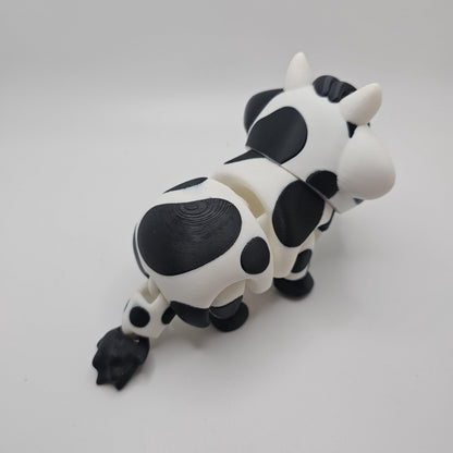 3D Printed Bright-Eyed Cow Figurine – Multiple Sizes & Colors