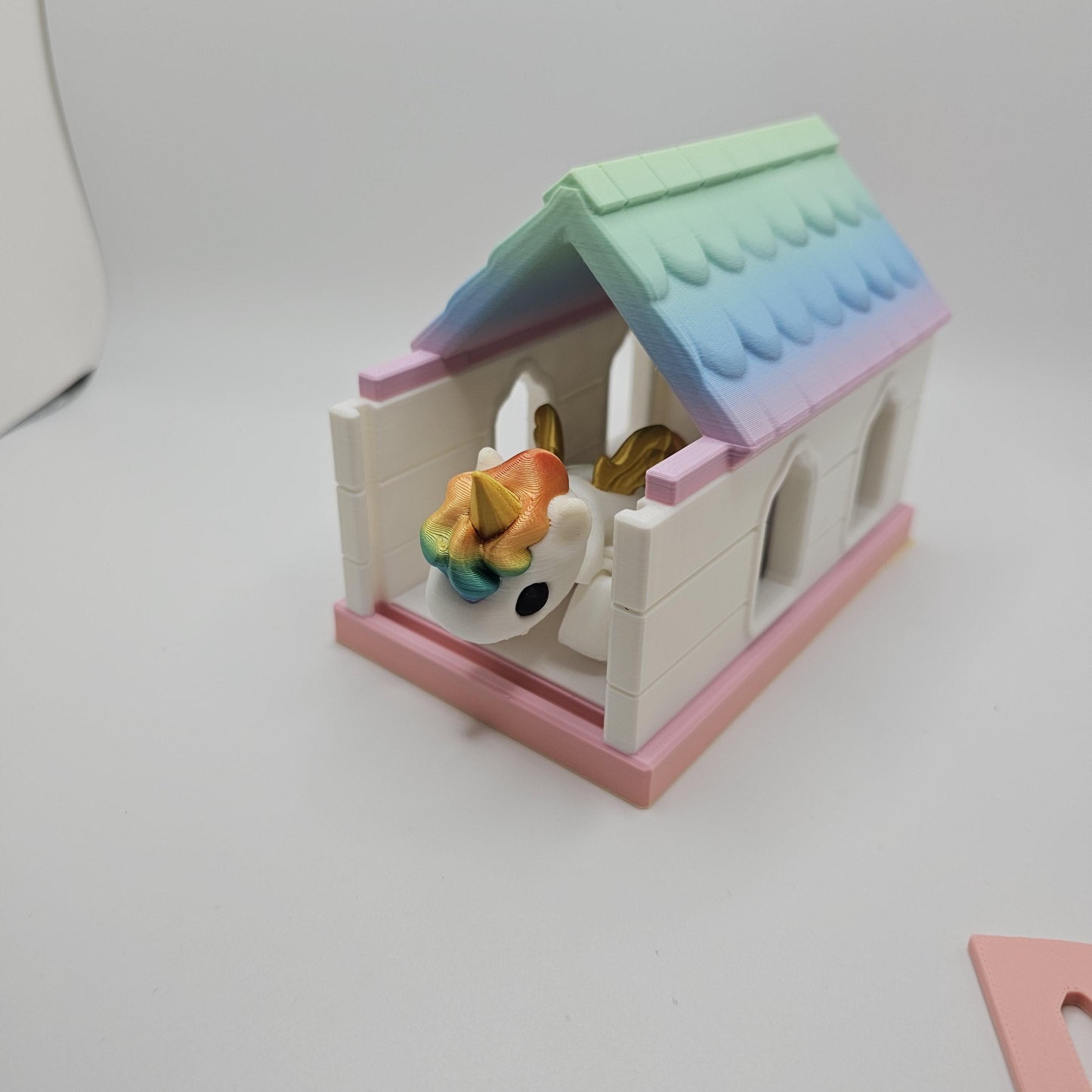 3D Printed Pink Unicorn – Rainbow Magic with Gold Details!
