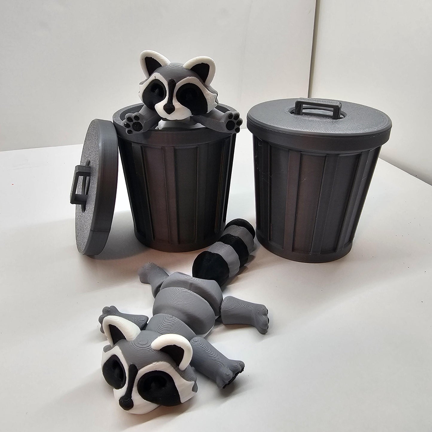 3D Printed Raccoon & Trash Can Set