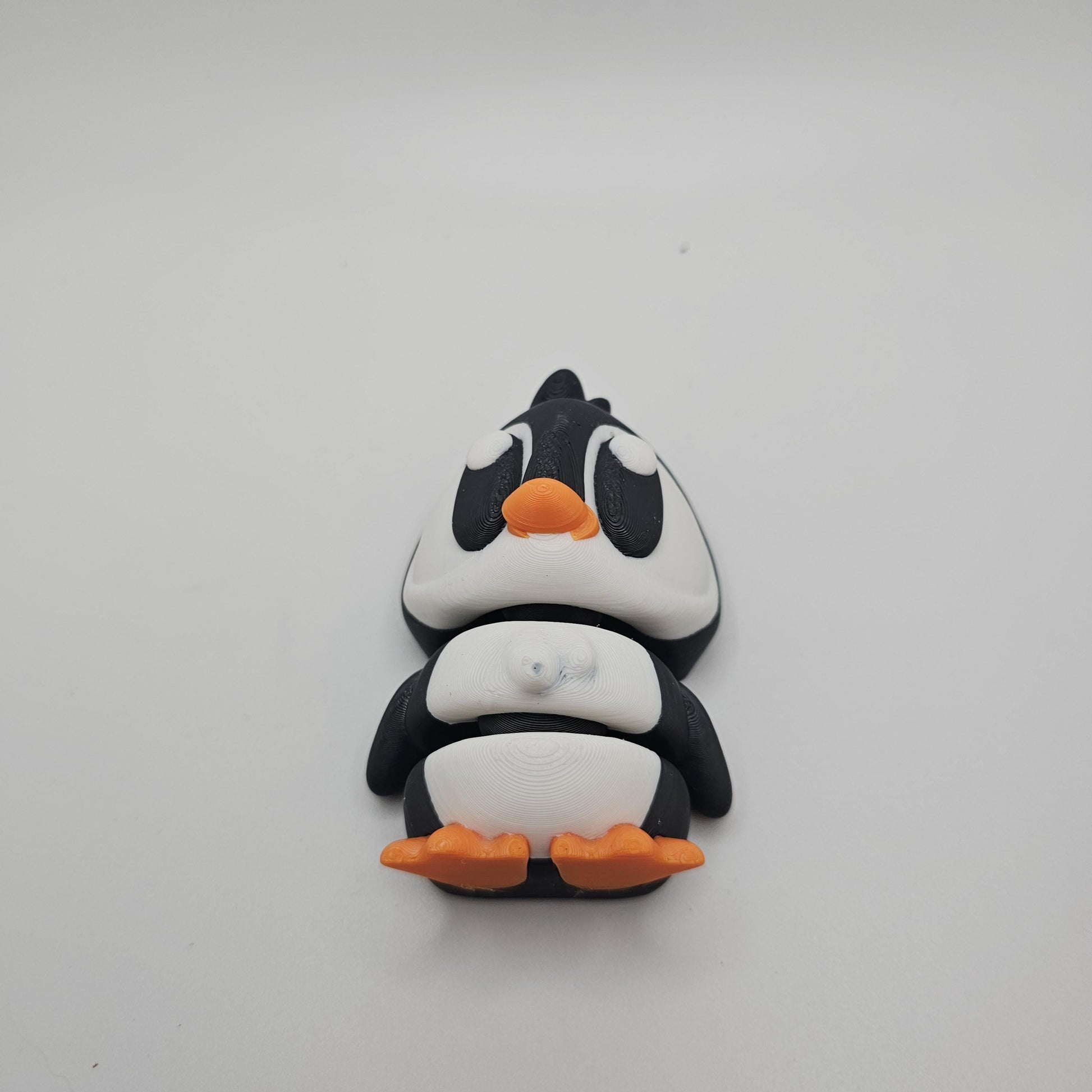 3D Printed Bright-Eyed Penguin Figurine – Multiple Sizes Available