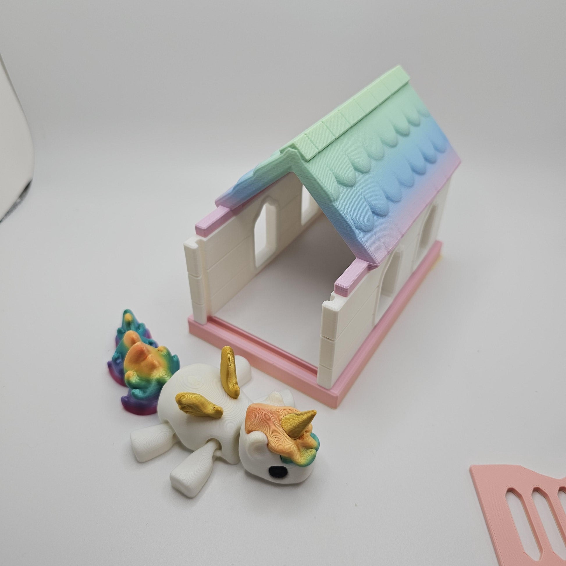 3D Printed Pink Unicorn – Rainbow Magic with Gold Details!