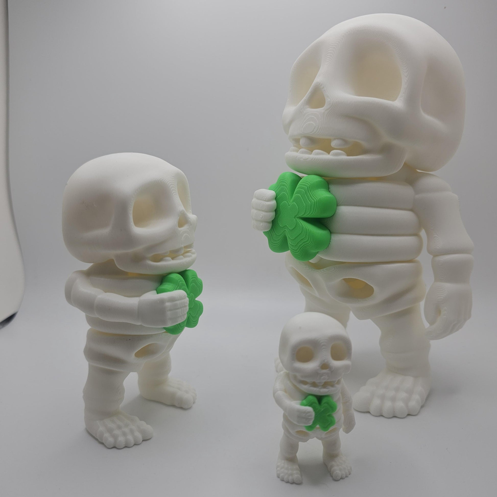 3D Printed Skeleton with Clover – 3 Sizes